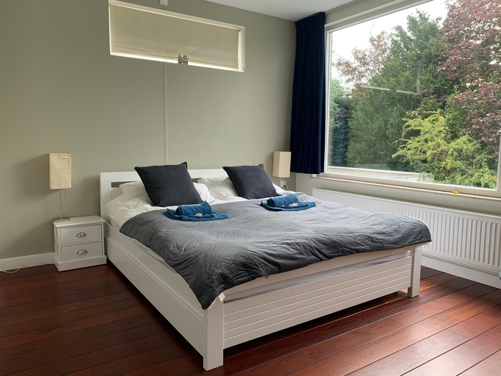 Villa Cosy Central Incl Jacuzzi Near Trainstation, Beach And City Heemstede Kültér fotó